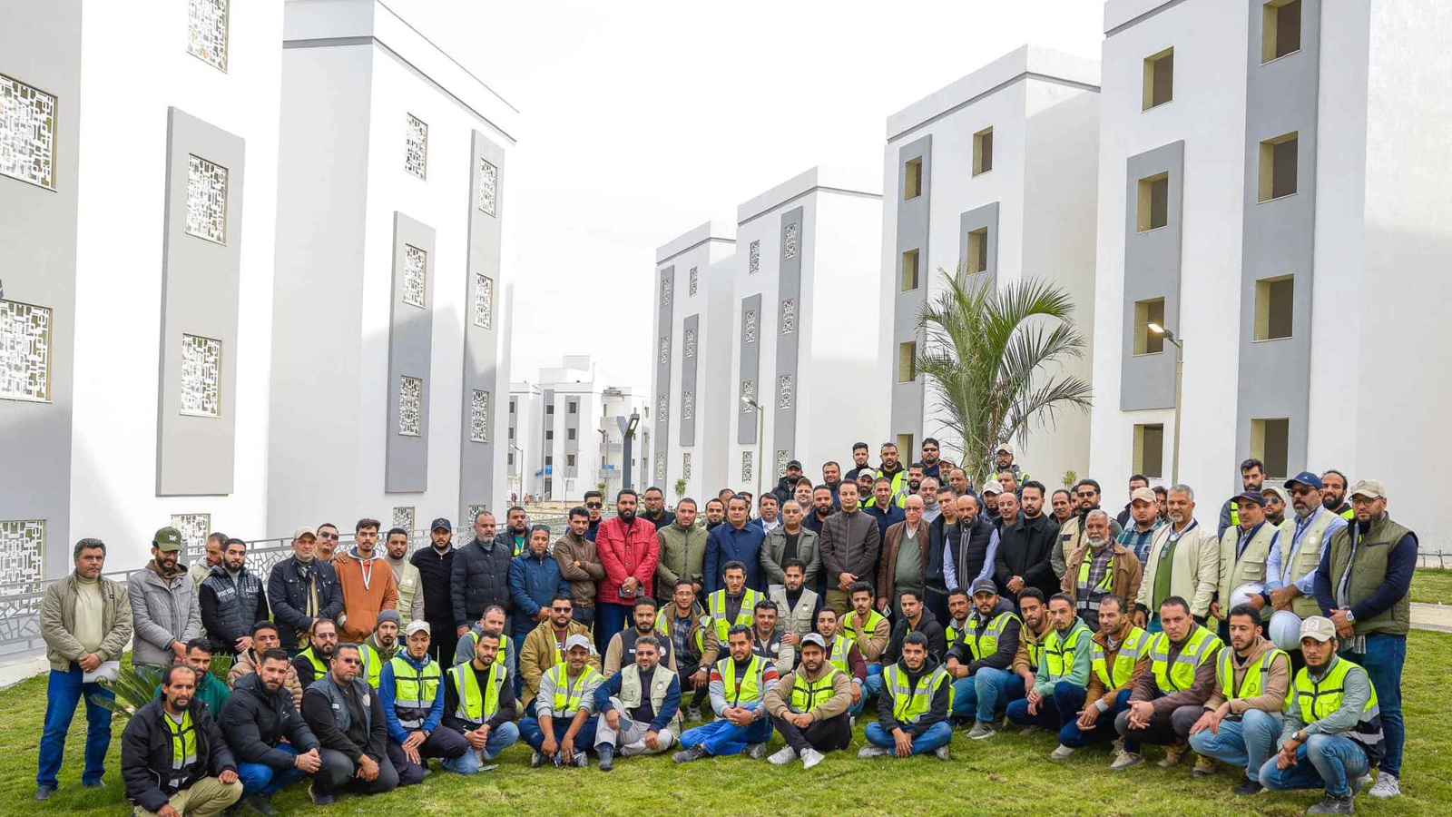 ليبيا.. مشاريع إعادة الإعمار تُشعل التنافس بين الحكومتين