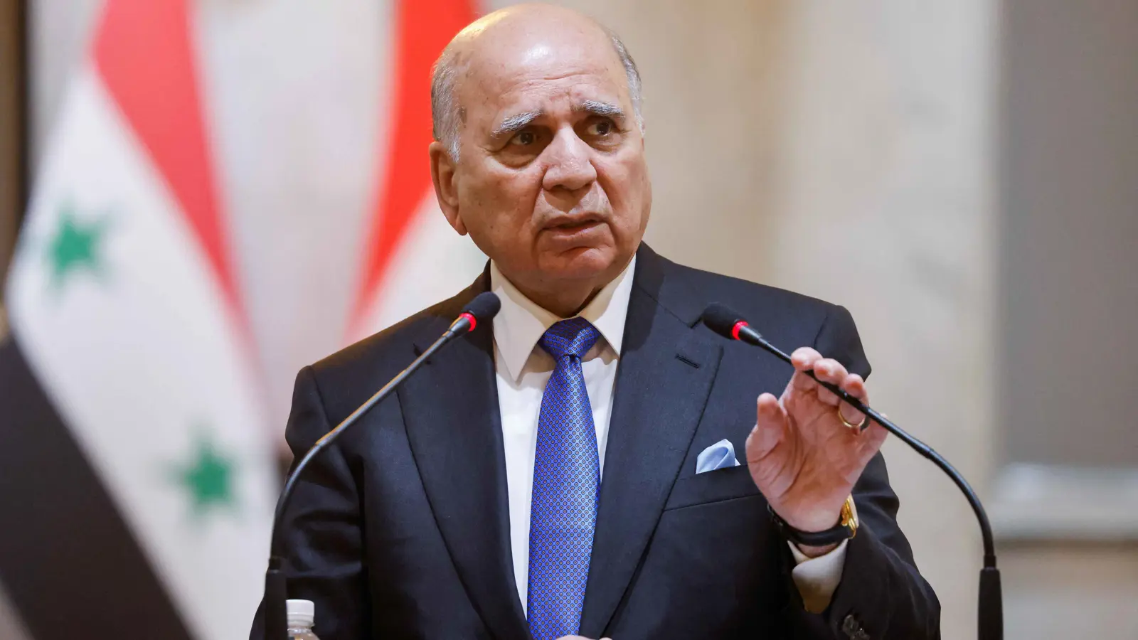 العراق يستعد لـ"صيف قاس".. ويكشف "تناقض" الميليشيات مع سوريا الجديدة (فيديو)