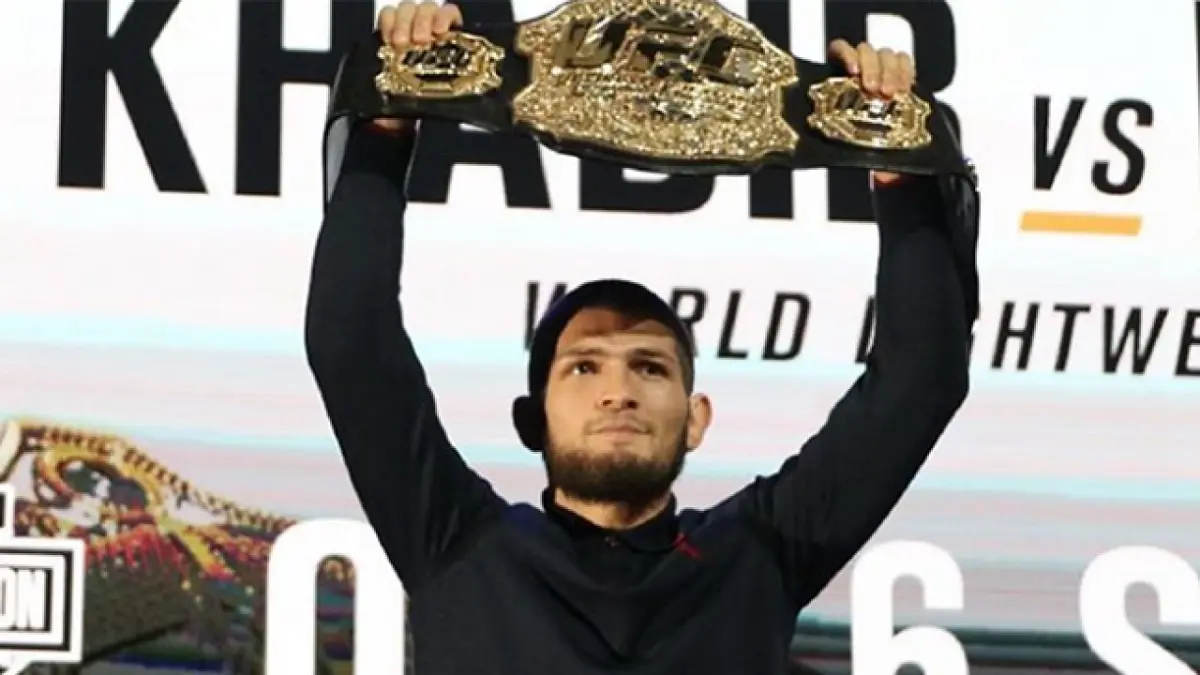 نورمحمدوف يتبرع بقميصه لتطوير دار أيتام في أوغندا