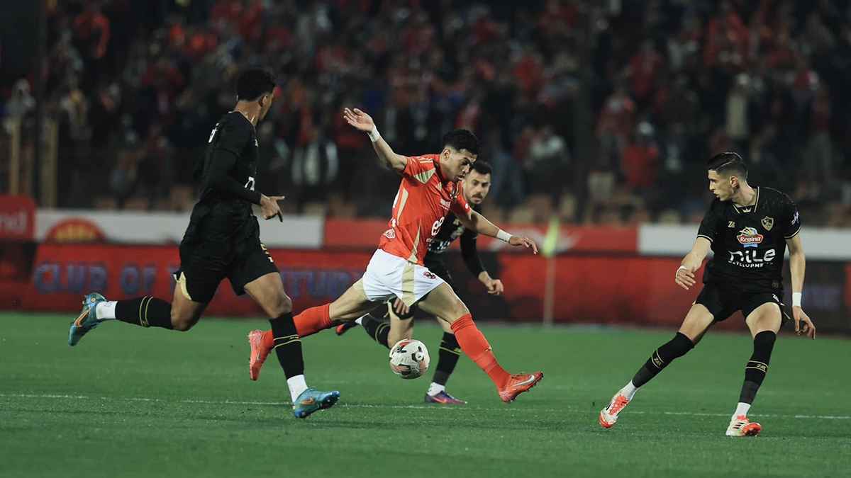 بسبب أزمة انسحاب الأهلي.. هل يتم "تعليق" الدوري المصري؟