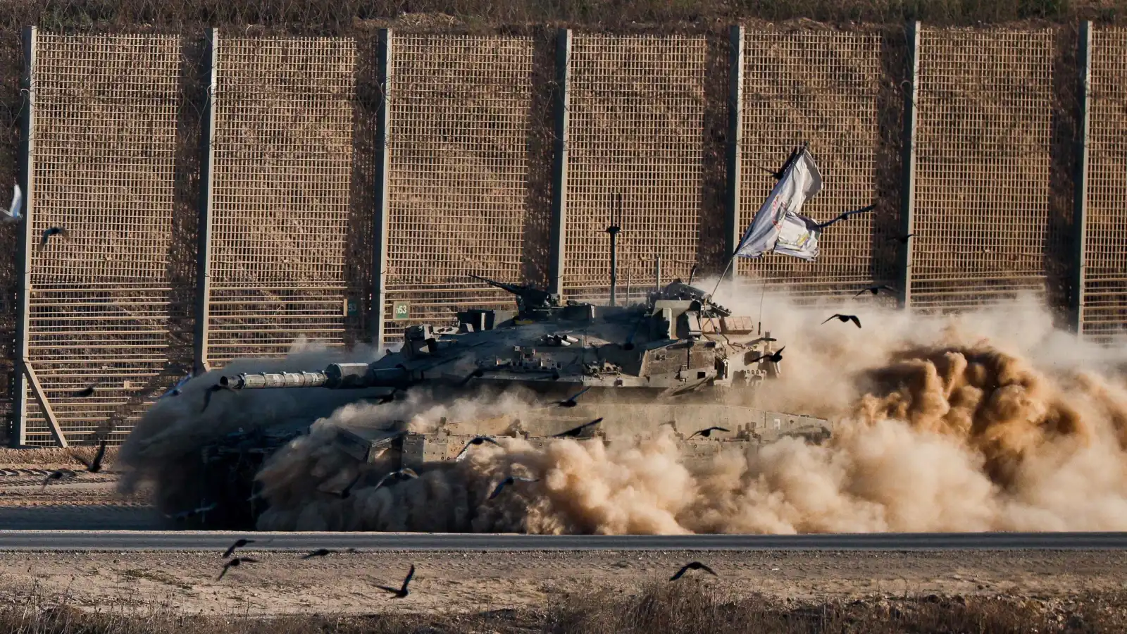 الجيش الإسرائيلي ينسحب من مناطق قلب مدينة غزة