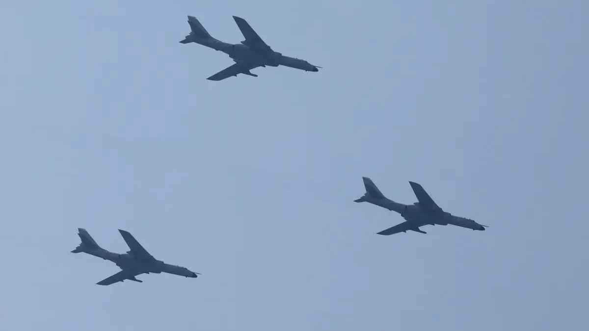 قبيل لقاء ترامب وشي.. الصين تستعرض قوتها النووية قرب تايوان