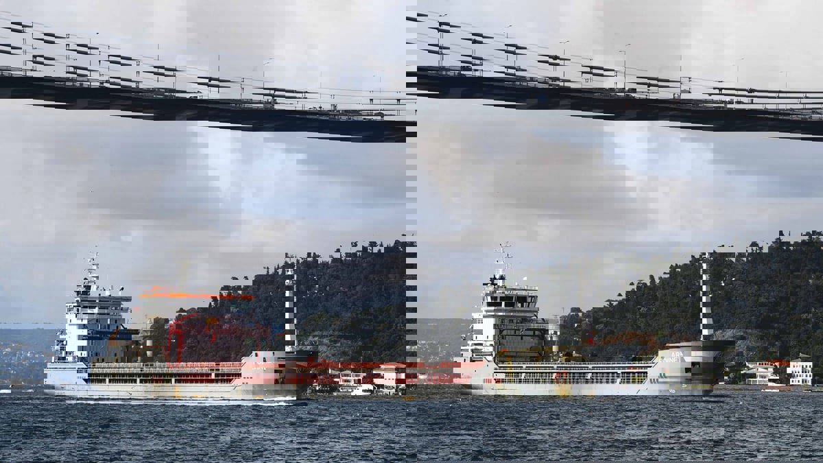 تعطل محرك سفينة متجهة إلى أوكرانيا لنقل حبوب في البوسفور