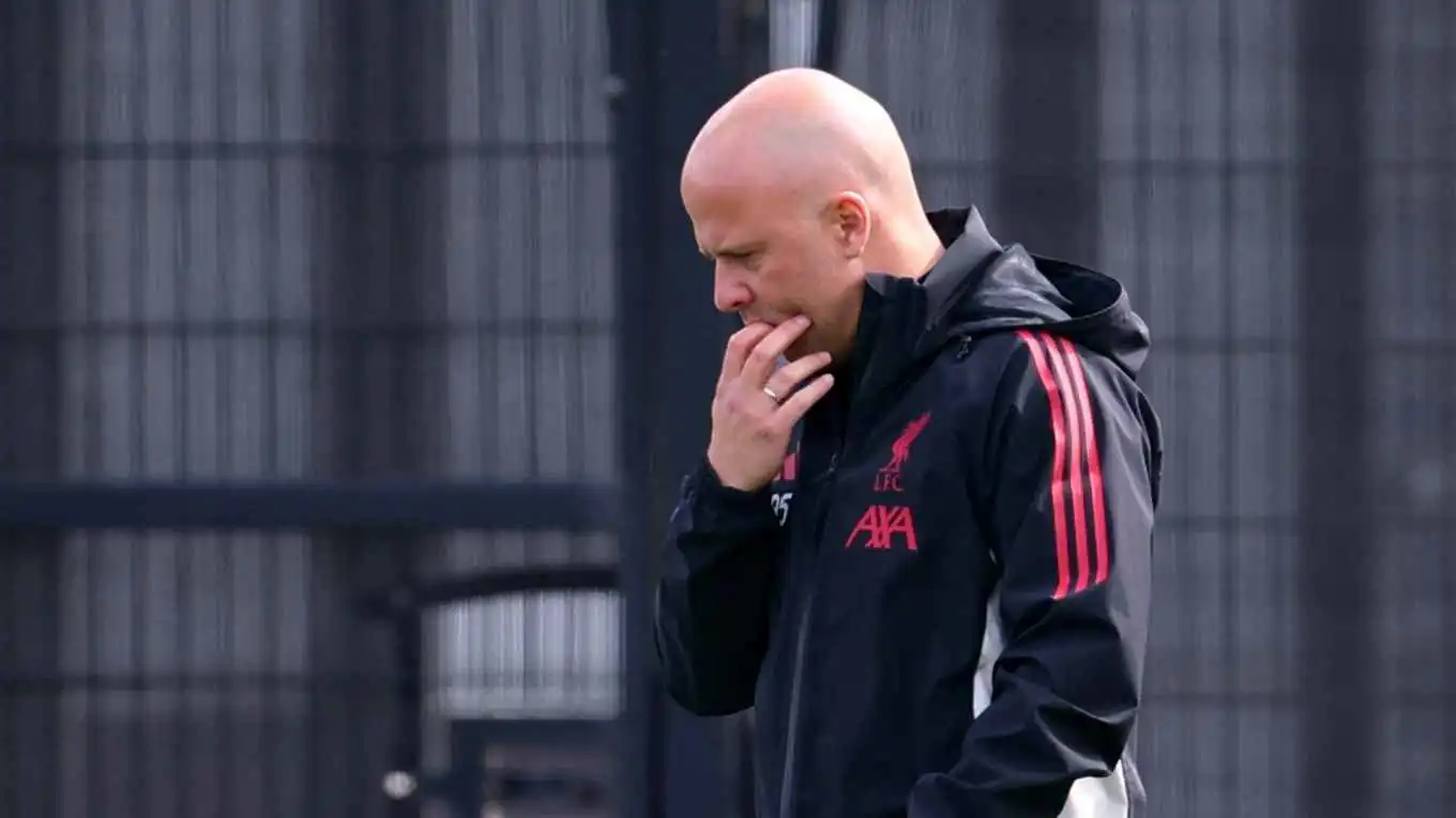 طوق نجاة أخير.. الحلم الذي قد ينقذ آرني سلوت وليفربول