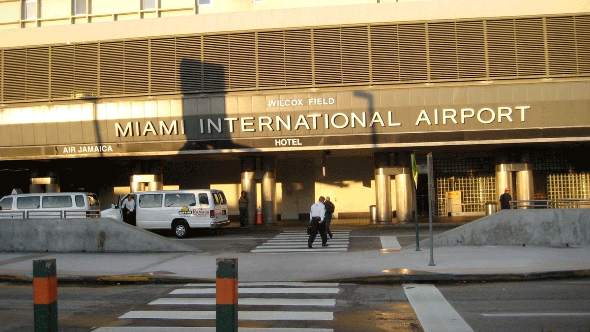 مسؤول أمريكي: لا خطط لوقف السفر داخل الولايات المتحدة