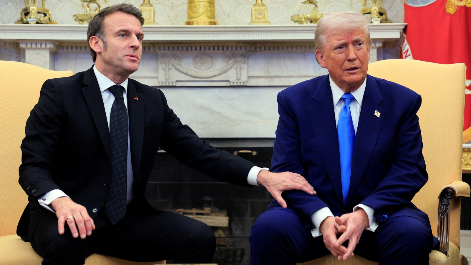 "كما فعل ماكرون".. صحيفة بريطانية تدعو ستارمر إلى التلاعب بترامب