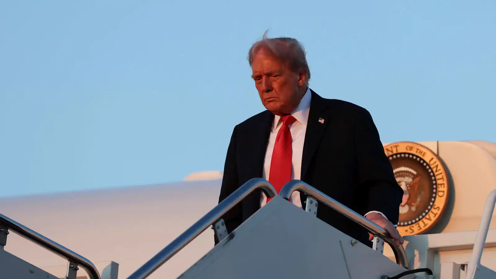 لمناقشة حرب أوكرانيا.. ترامب يعلن زيارة قادة أوروبيين إلى واشنطن