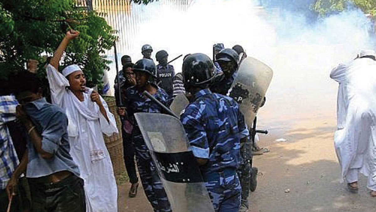 الشرطة السودانية تفرق احتجاجات في الخرطوم