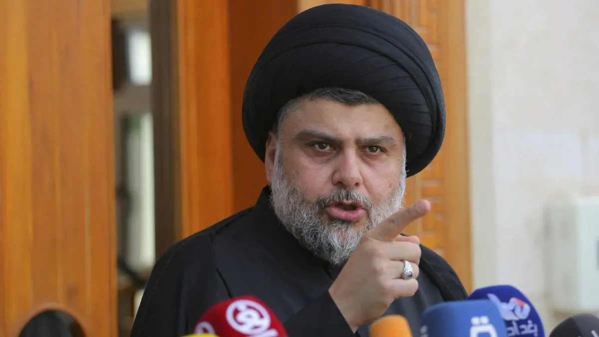 بعد تأييد ترشيح علاوي.. مقتدى الصدر يعمل على فض الاحتجاجات بالقوة (فيديو)