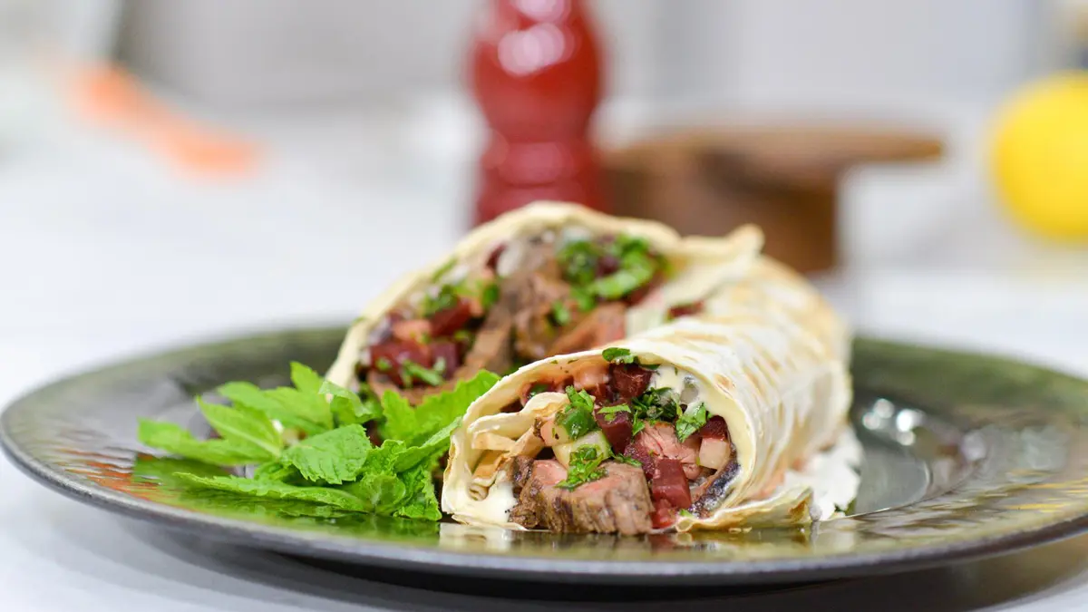 العبث بهيبة الشاورما