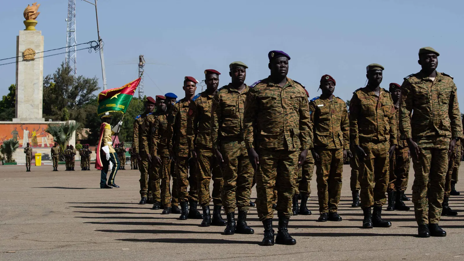 تصاعد القتال يفضح سياسة "التجنيد العشوائي" في بوركينا فاسو