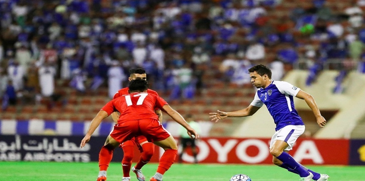 رؤساء النصر والأهلي والشباب والاتحاد يساندون نادي الهلال السعودي من المدرجات أمام أوراوا ريد الياباني