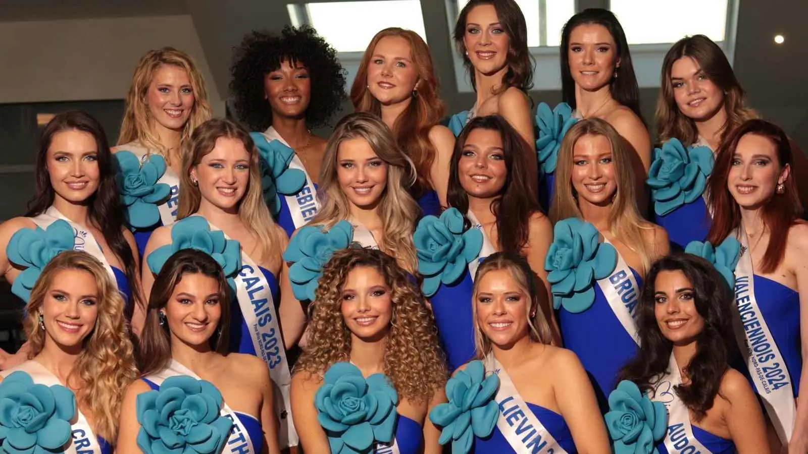 ملكة جمال فرنسا.. مغامرة "مثيرة" إلى ساحل العاج (صور)