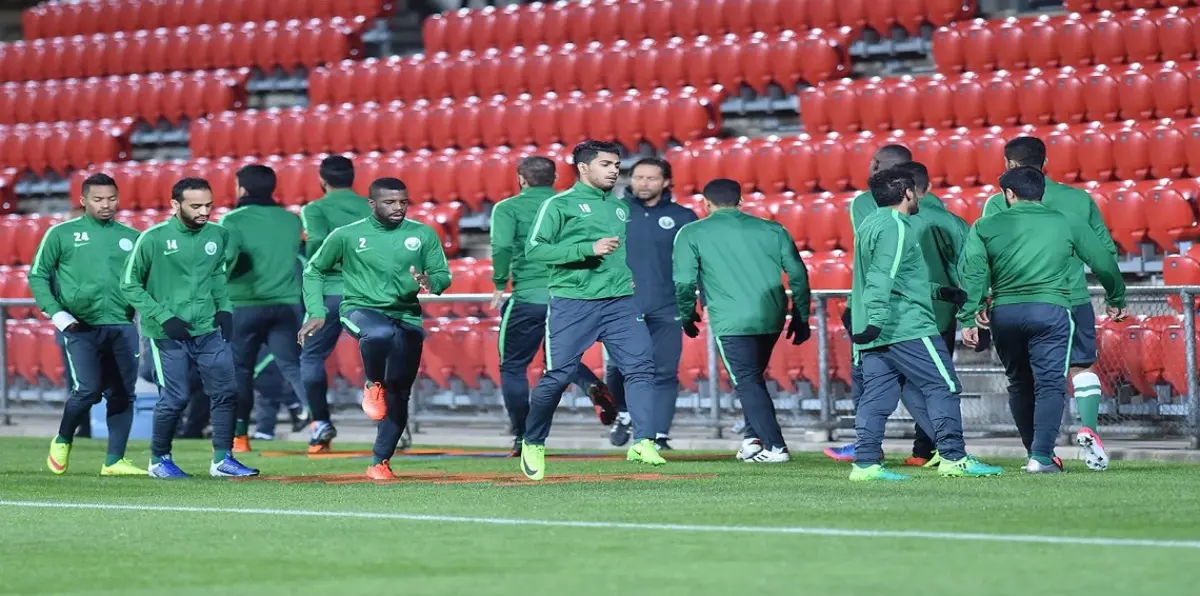 قمة بـ6 نقاط بين السعودية وأستراليا في تصفيات كأس العالم