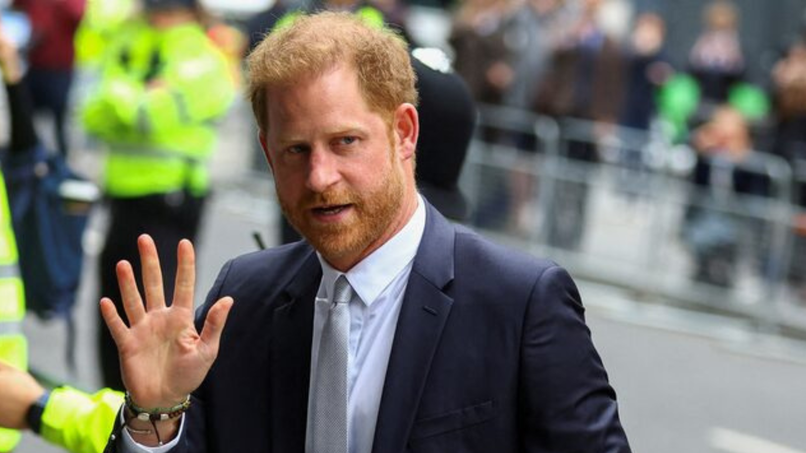الأمير هاري يستعد لتلقي "هدية قيمة" من الملكة الراحلة إليزابيث