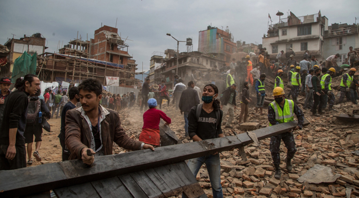 ارتفاع حصيلة قتلى زلزال نيبال إلى 4138 شخصا