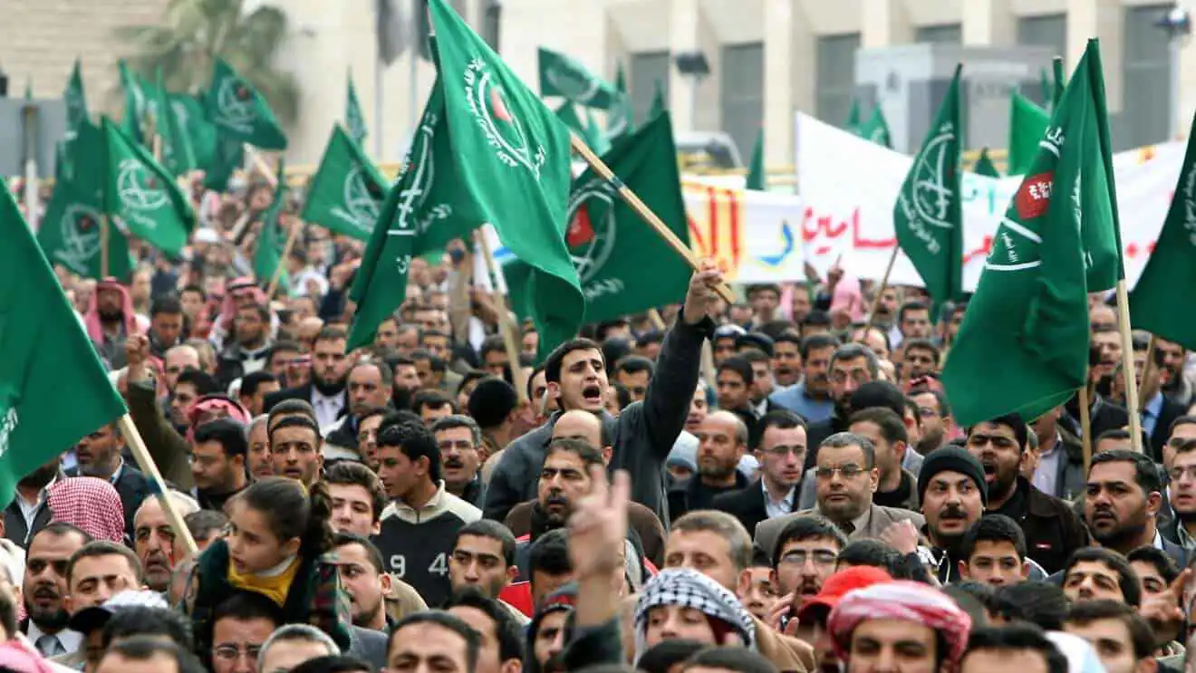 بعد مقترح بتصنيفها إرهابية.. ما خفايا جماعة "الإخوان" في فرنسا؟