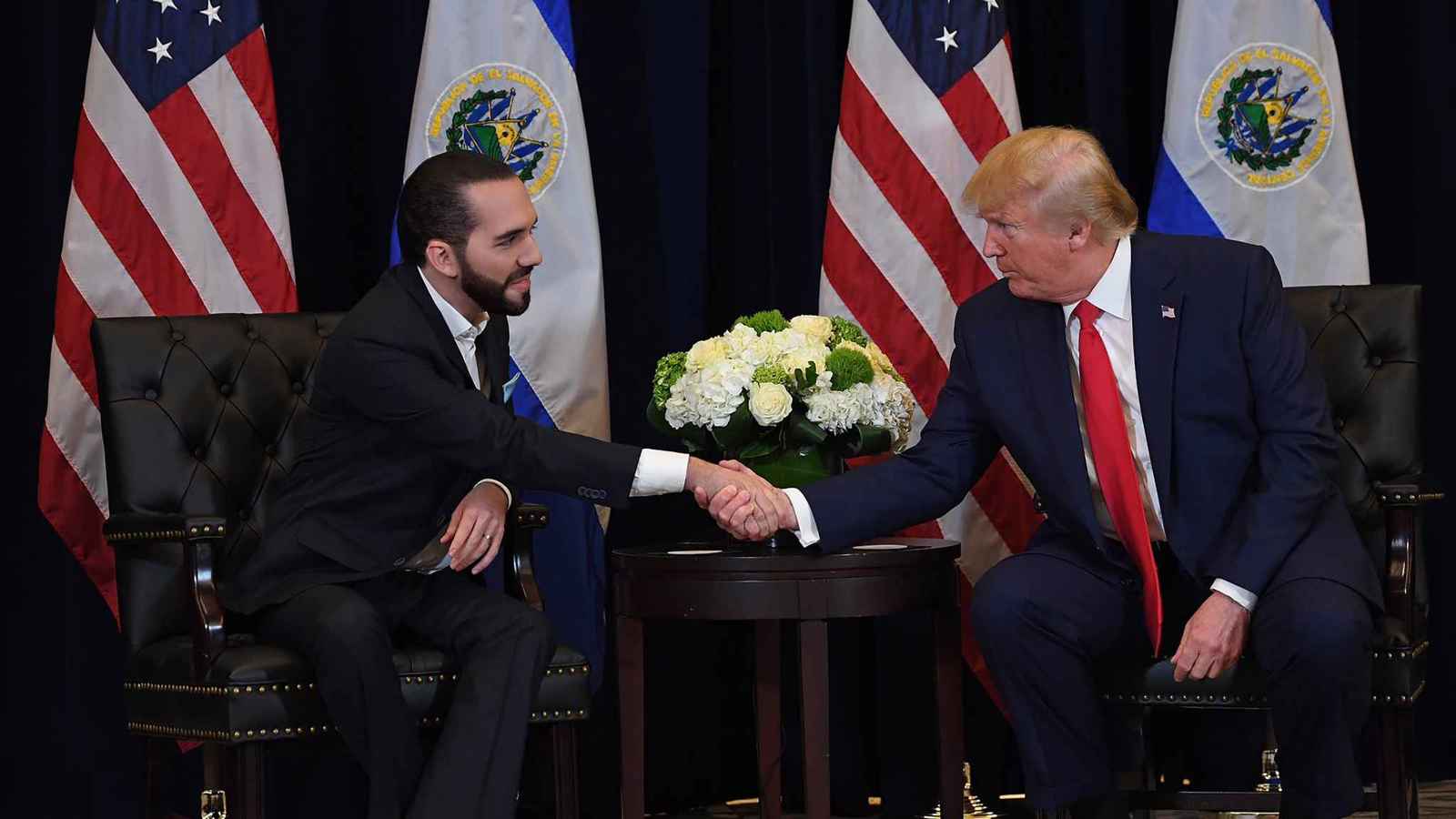 أول تهنئة من رئيس السلفادور لترامب: بارك الله فيك