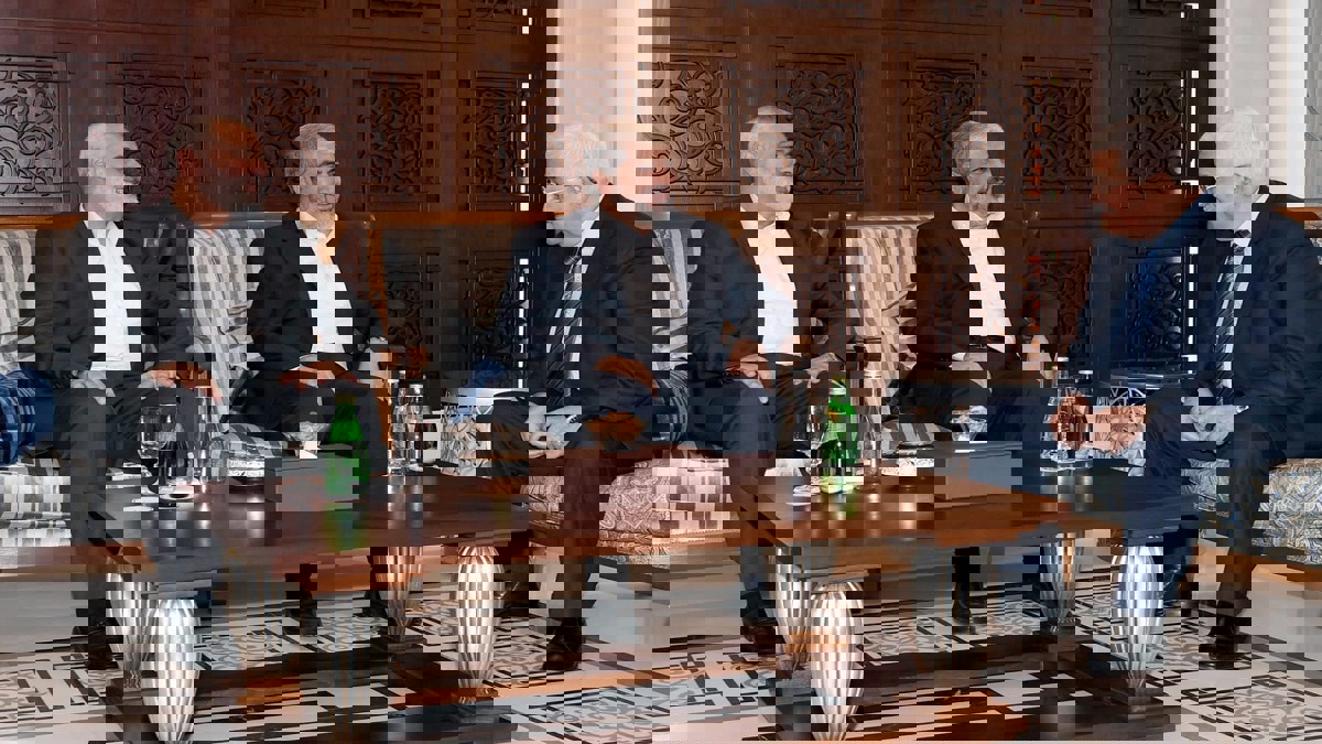 بعد أشهر من القطيعة.. هنية ومشعل يهاتفان الرئيس الفلسطيني محمود عباس‎