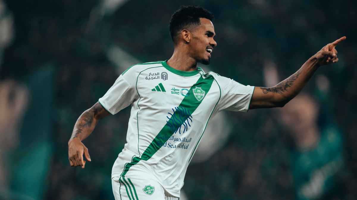 أحضروا الإسعاف.. غالينو يسخر من "تمثيل" أوتافيو (فيديو)