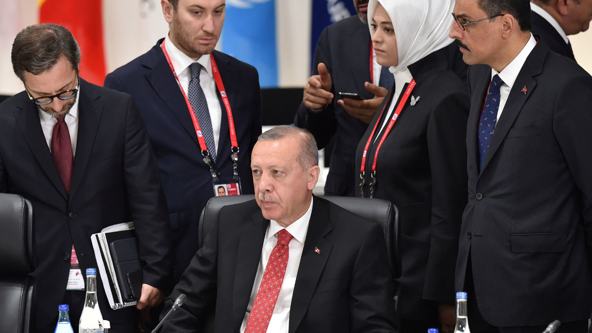 بعد أن سعى ليكون "الزعيم الأوحد".. الانقسامات تعصف بحزب أردوغان‎ (فيديو إرم)