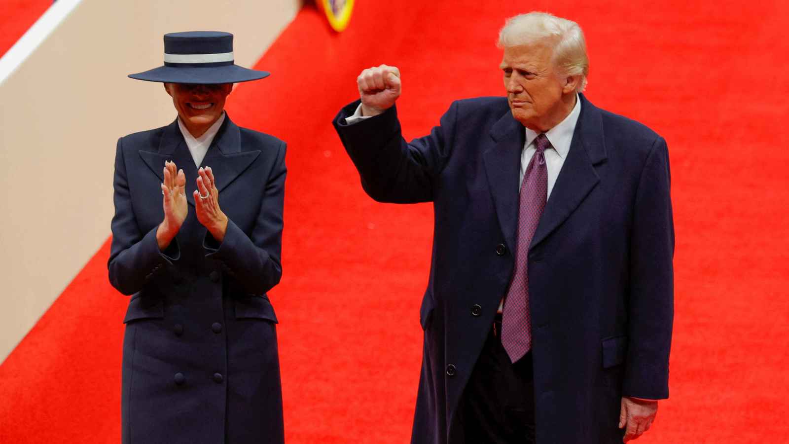 أشهرها "الزر الأحمر".. تفاصيل تعود إلى البيت الأبيض مع ترامب