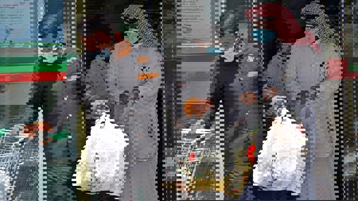 نقل عدوى كورونا عمداً قد يقود المخالفين إلى الإعدام في السعودية