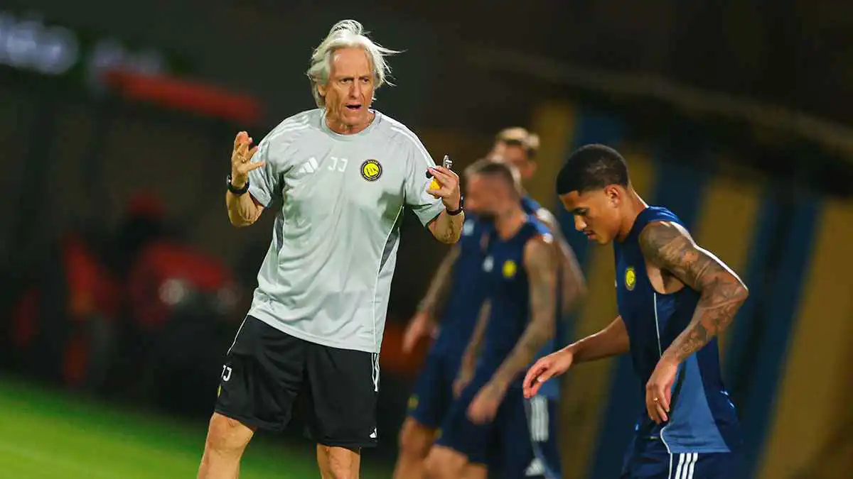 الهلال استغنى عنه.. "الجندي المجهول" في قوة النصر السعودي المرعبة