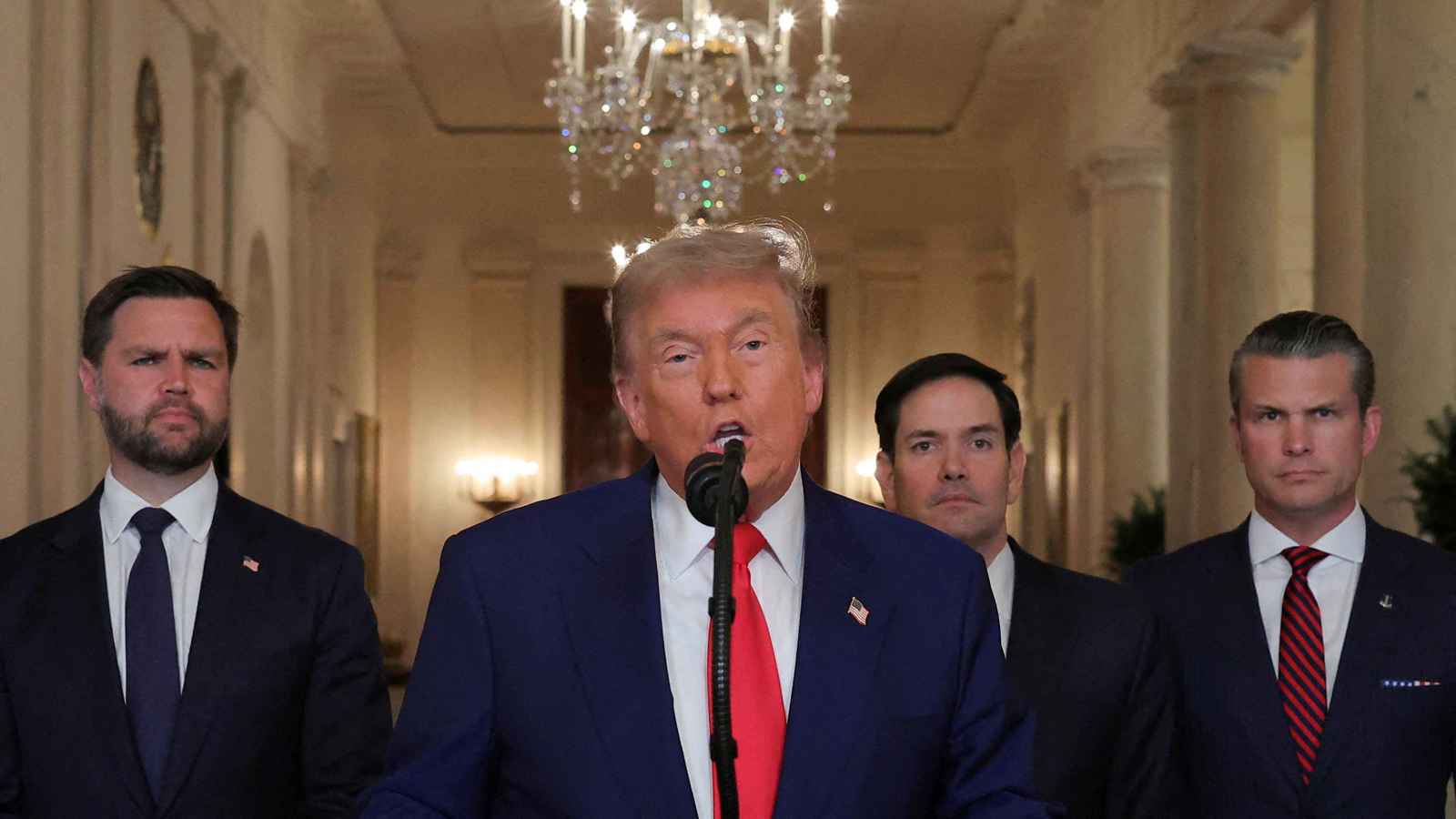 "مقامرة ترامب الكبرى".. صفقة إيران تهدد مشروع "أمريكا عظيمة"