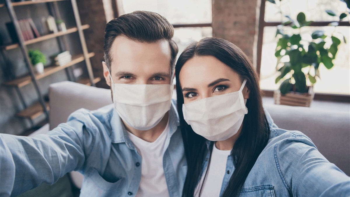 توصية للأزواج بوضع الكمامة خلال العلاقات الجنسية‎