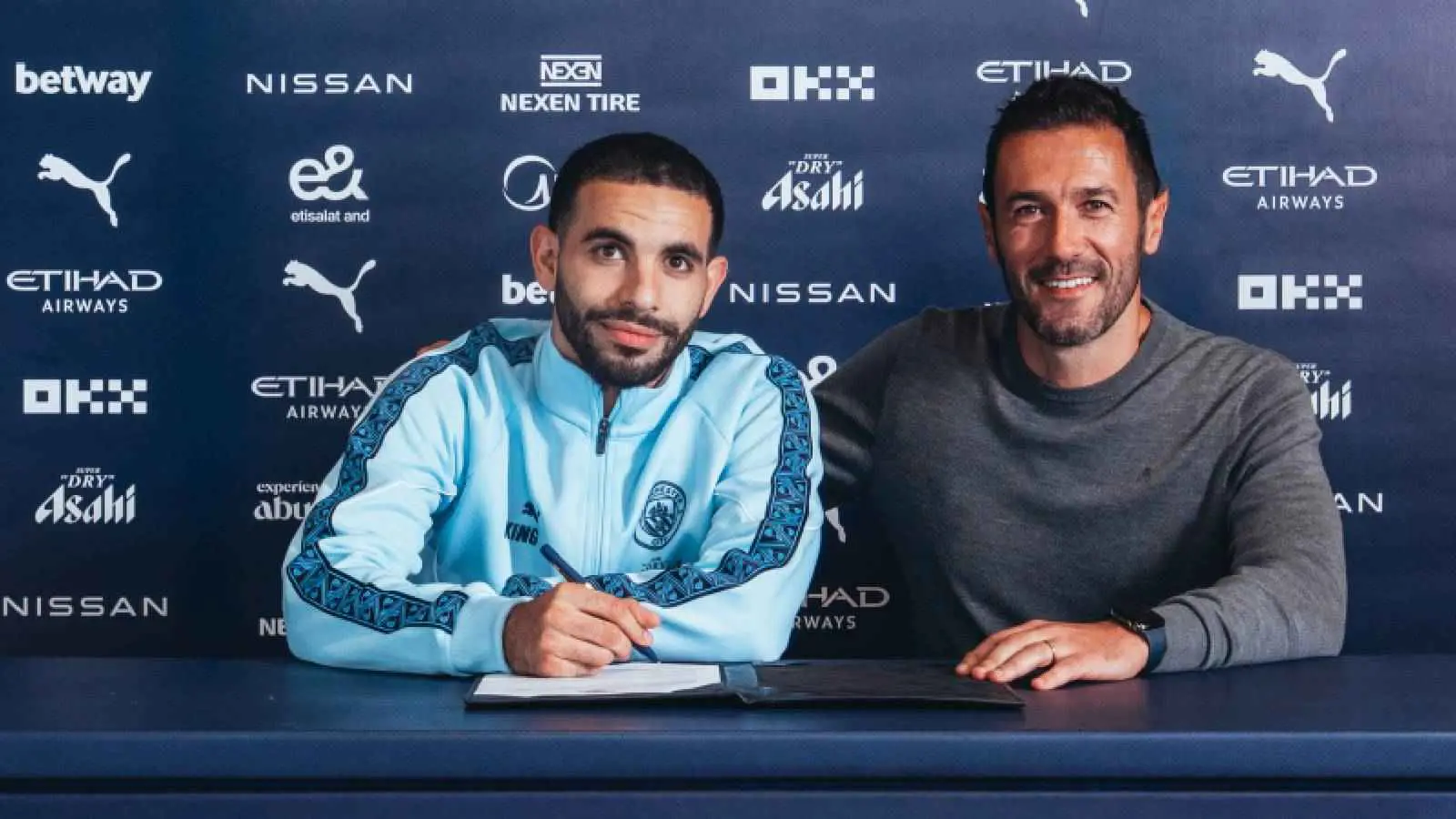 رسمياً.. مانشستر سيتي يتعاقد مع الجزائري "آيت نوري"