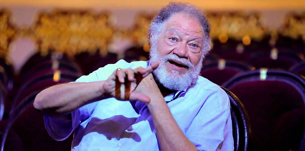 بعد غياب 12عامًا.. يحيى الفخراني يعود للكوميديا بـ"الحجم العائلي"