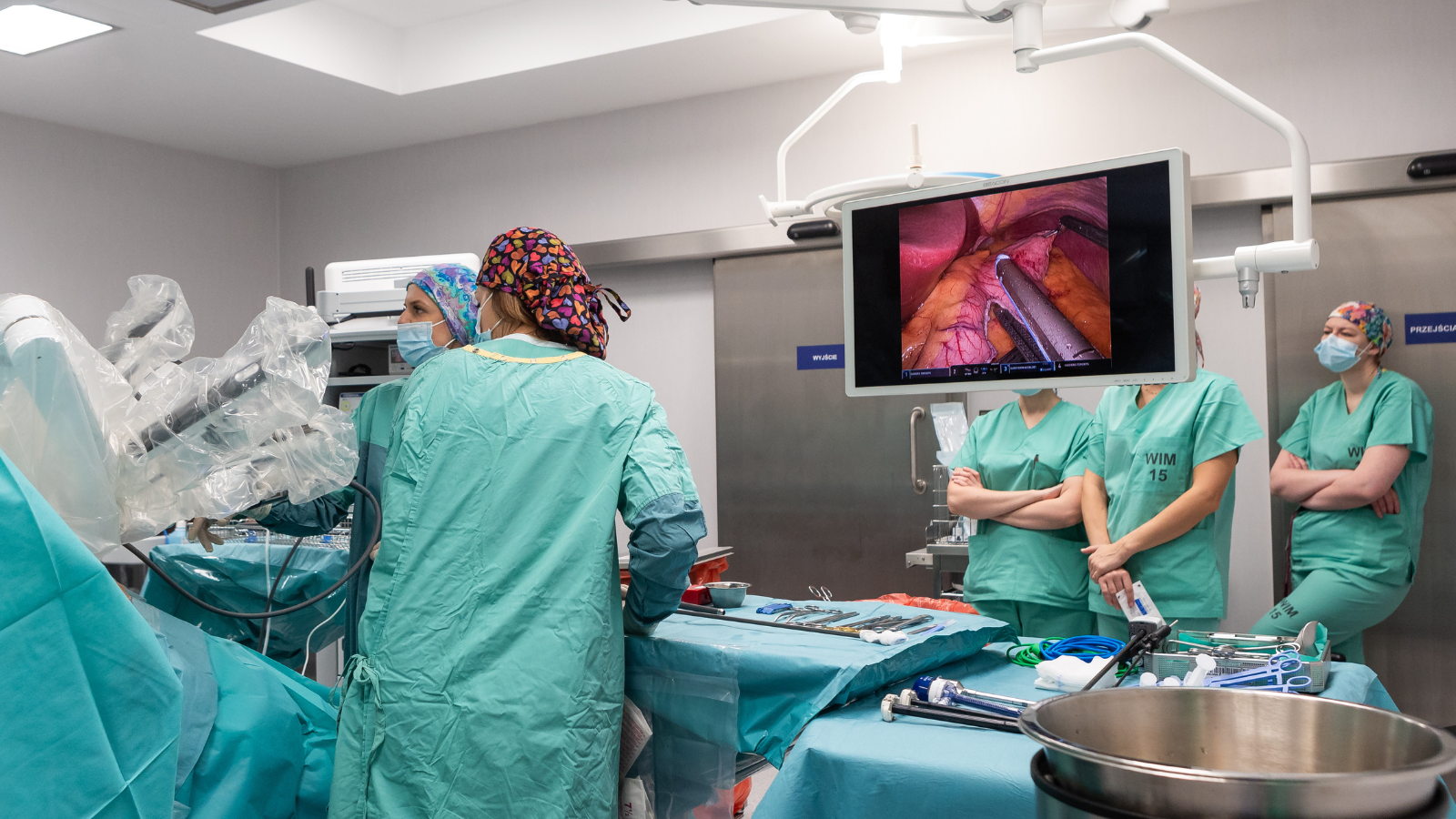 دراسة: الروبوت يتفوق على البشر في جراحات الكبد المعقدة