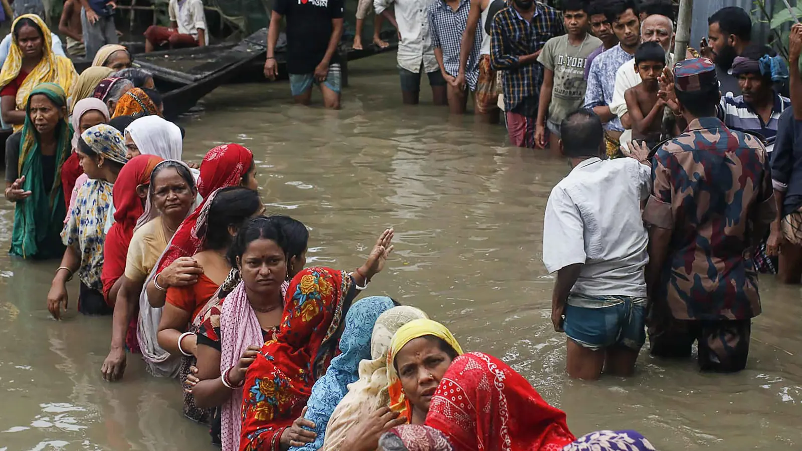 الهند.. أكثر من 70 قتيلًا بسبب الفيضانات والانهيارات الأرضية