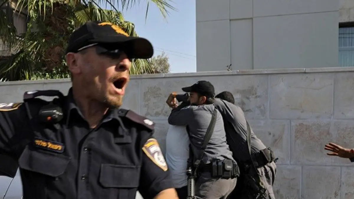 الشاباك الإسرائيلي يزعم اعتقال خلية قتلت مستوطنة قرب رام الله