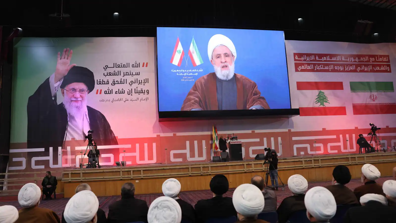 أجندة نزع السلاح تحاصره.. كيف تمنع تصريحات نعيم قاسم "لبننة" حزب الله؟