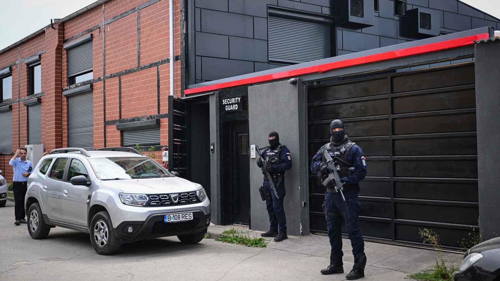 رومانيا.. اعتقال 6 أشخاص بتهمة الخيانة والتواصل مع روسيا