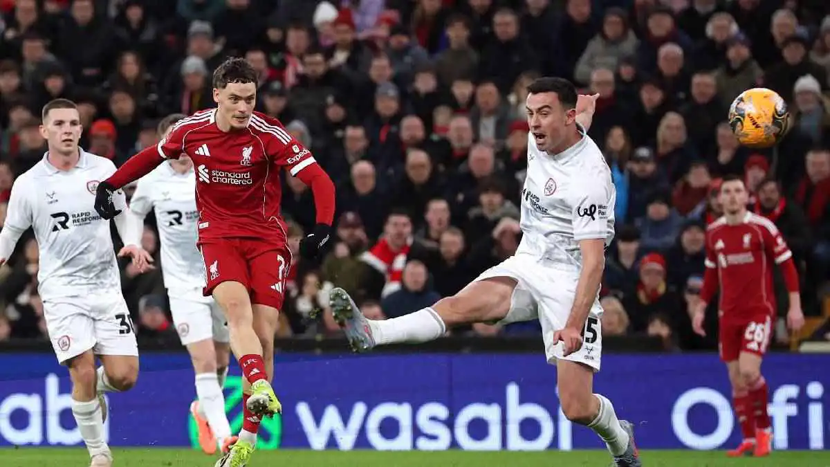 ليفربول يحصد فوزه الأول في 2026 أمام بارنسلي (فيديو)