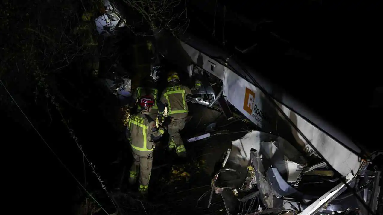 للمرة الثانية خلال يومين.. مصرع شخص بحادث قطار جديد في إسبانيا