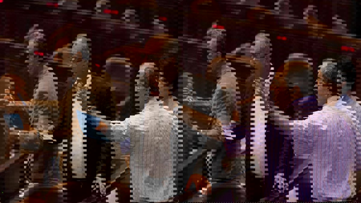 شاهد بالفيديو .. لحظة طرد النواب العرب من الكنيست الإسرائيلي