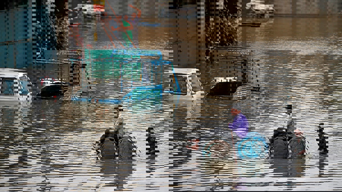 إخلاء آلاف المنازل بسبب الفيضانات جنوب الهند