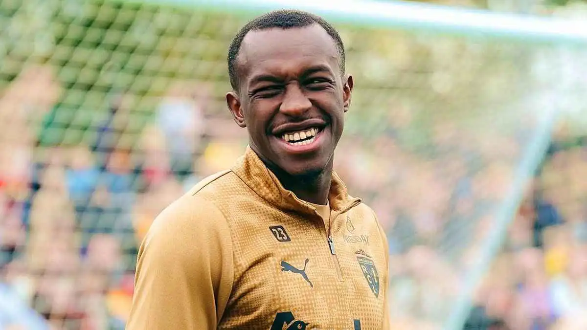 يرتب صفقة مع نادٍ في الرياض.. تحليل مثير لأحدث قرارات سعود عبد الحميد