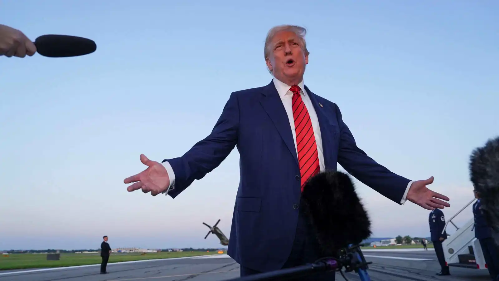 ترامب يضع شرطا لضخ أموال "دعم الكوارث" للولايات الأمريكية