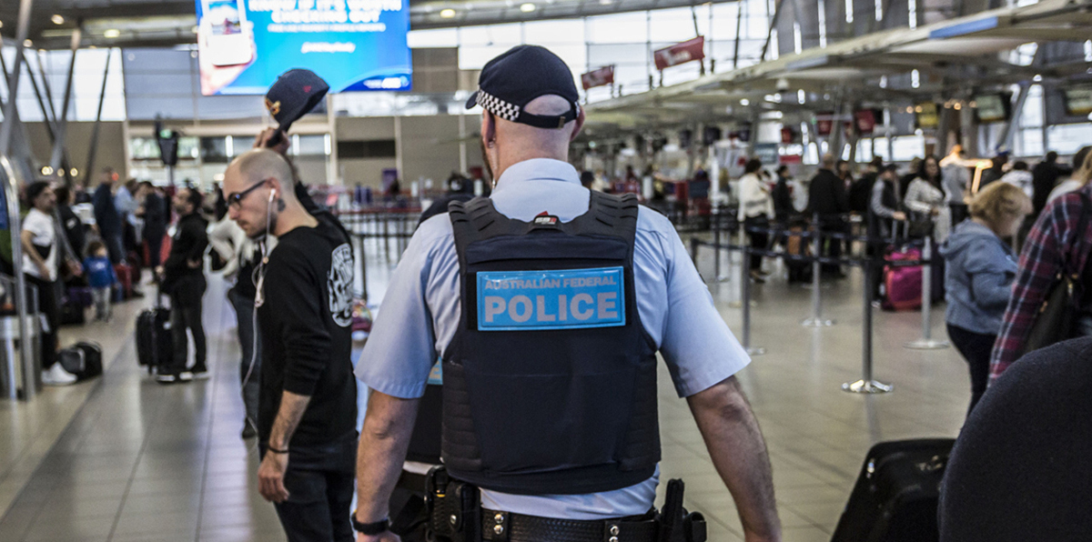 أستراليا توجه لائحة اتهام بحق داعشي خطط لتفجير طائرة (فيديو)