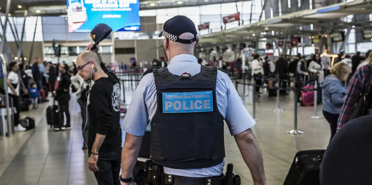 أستراليا توجه لائحة اتهام بحق داعشي خطط لتفجير طائرة (فيديو)