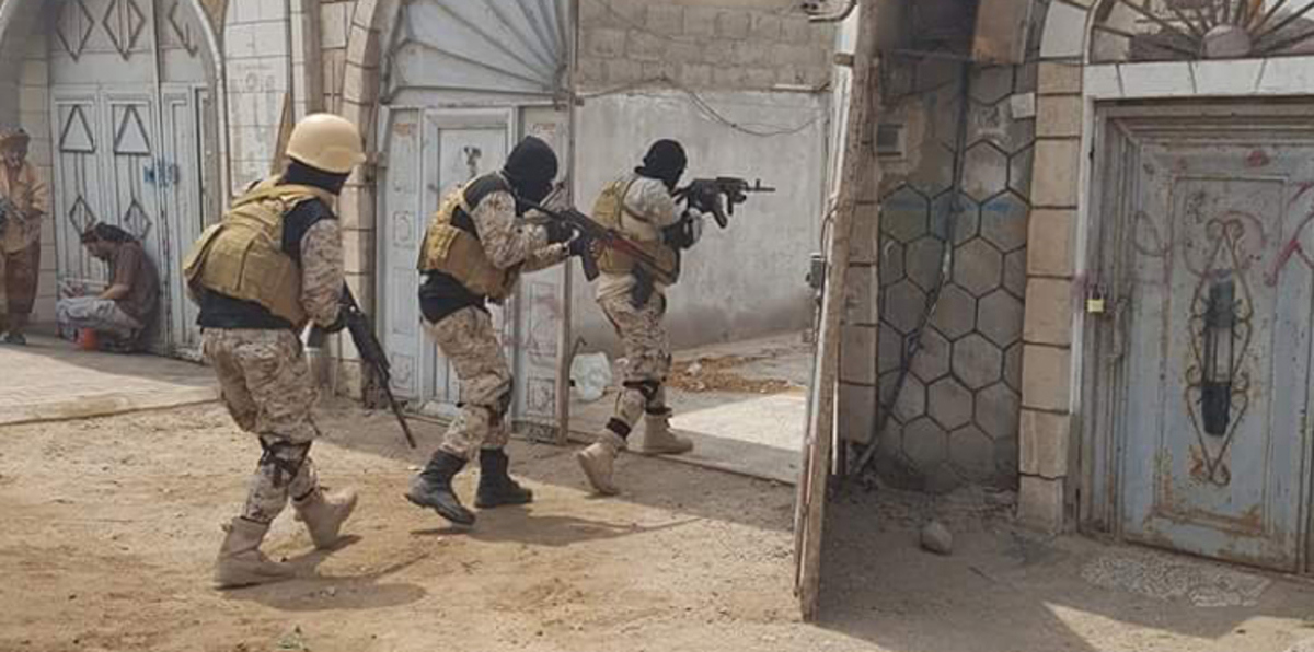 من يقف وراء تصفية حارسيْ مدير أمن عدن التي أجّجت أزمة المطار؟