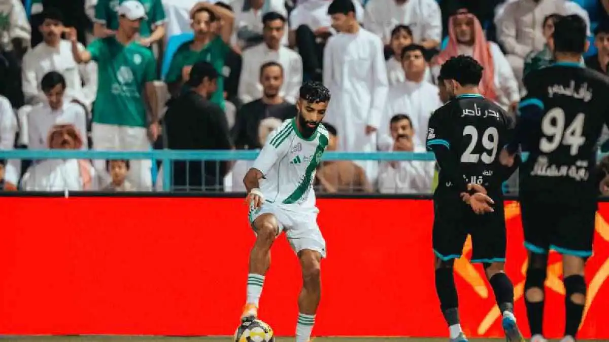 من أكثر لاعب فجر غضب جمهور الأهلي السعودي أمام الباطن؟