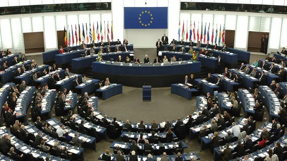 صحيفة: الاتحاد الأوروبي سيؤجل خروج بريطانيا حتى فبراير