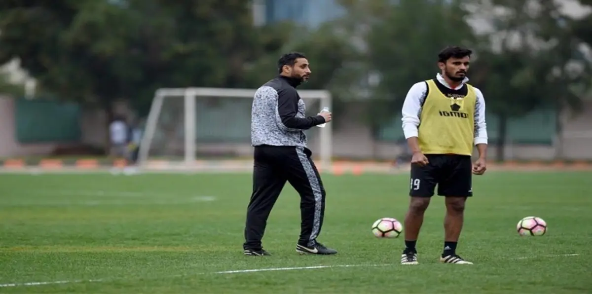 مدرب إنجليزي يهدد بقاء سامي الجابر مع الشباب السعودي