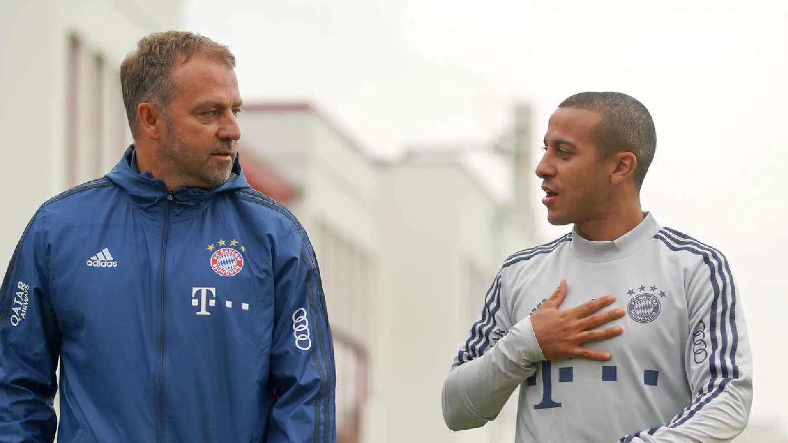 قرار منتظر من برشلونة بشأن تياغو ألكانتارا